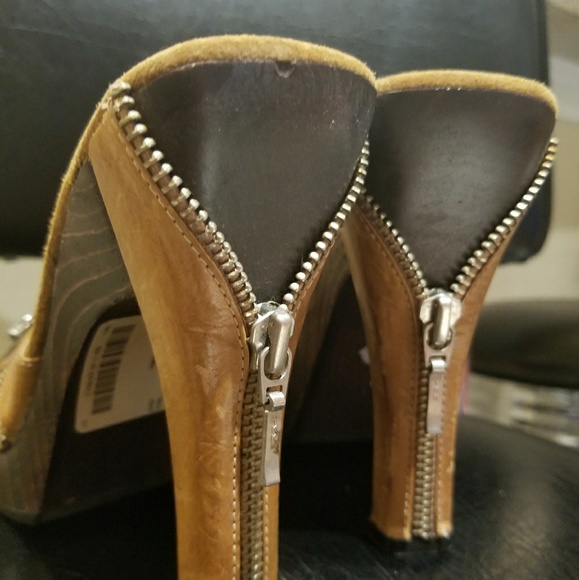 Rare Steven Madden Cognac Brown Heels w/Zipper - Picture 2 of 6